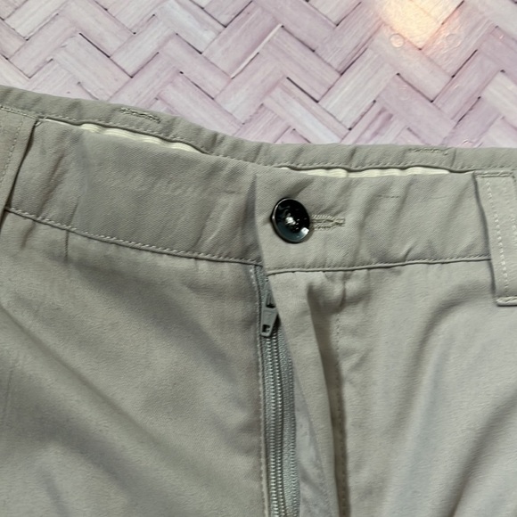Dockers shorts​​, khaki style, comfort, men’s 34 summer​ - Picture 2 of 5